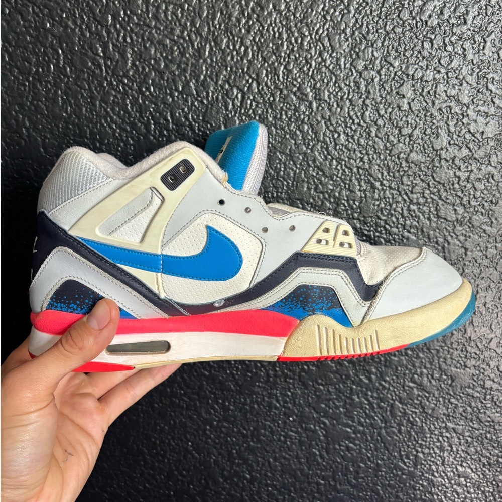 Nike Air Tech Challenge 2